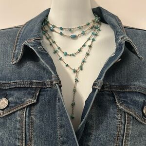 Turquoise stone necklace set in gold tone